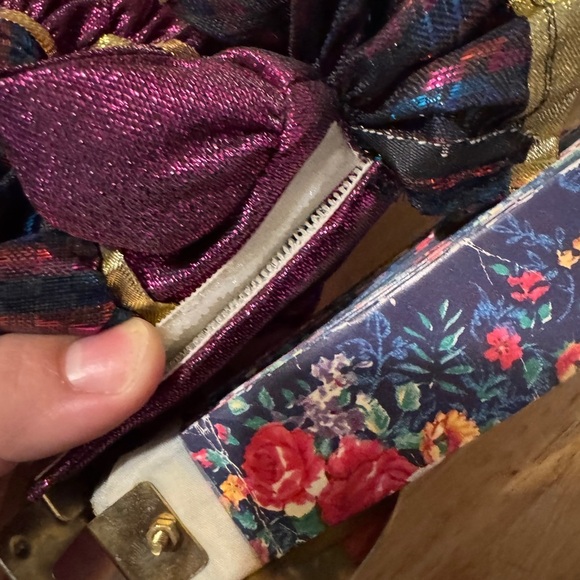 Vintage Doll Fan Wall Mount - Picture 12 of 12